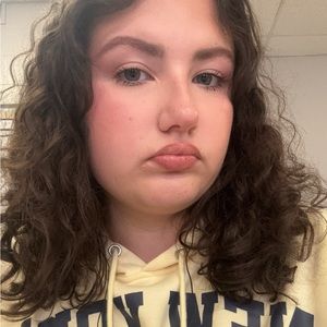 Meet your Posher, Kaela